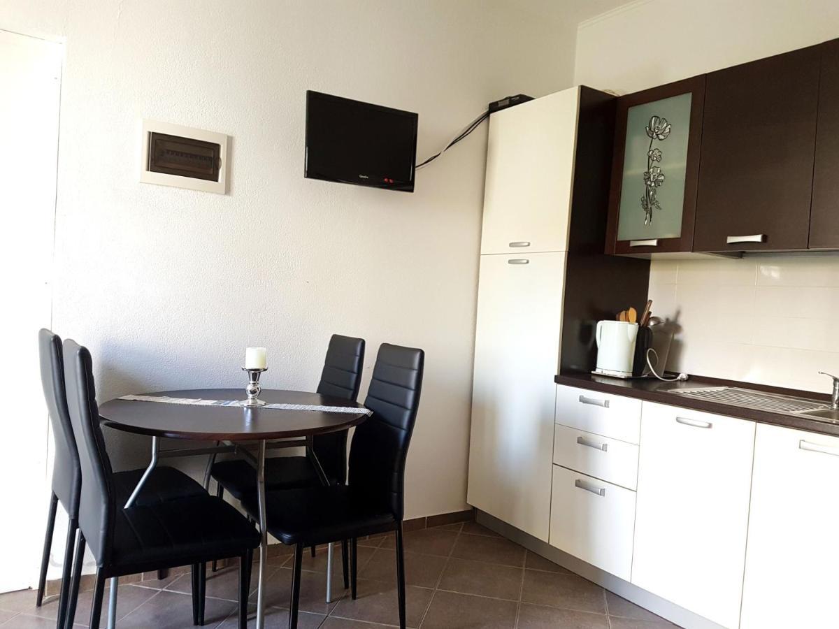 Apartments With A Parking Space Nin, Zadar - 13571 ภายนอก รูปภาพ