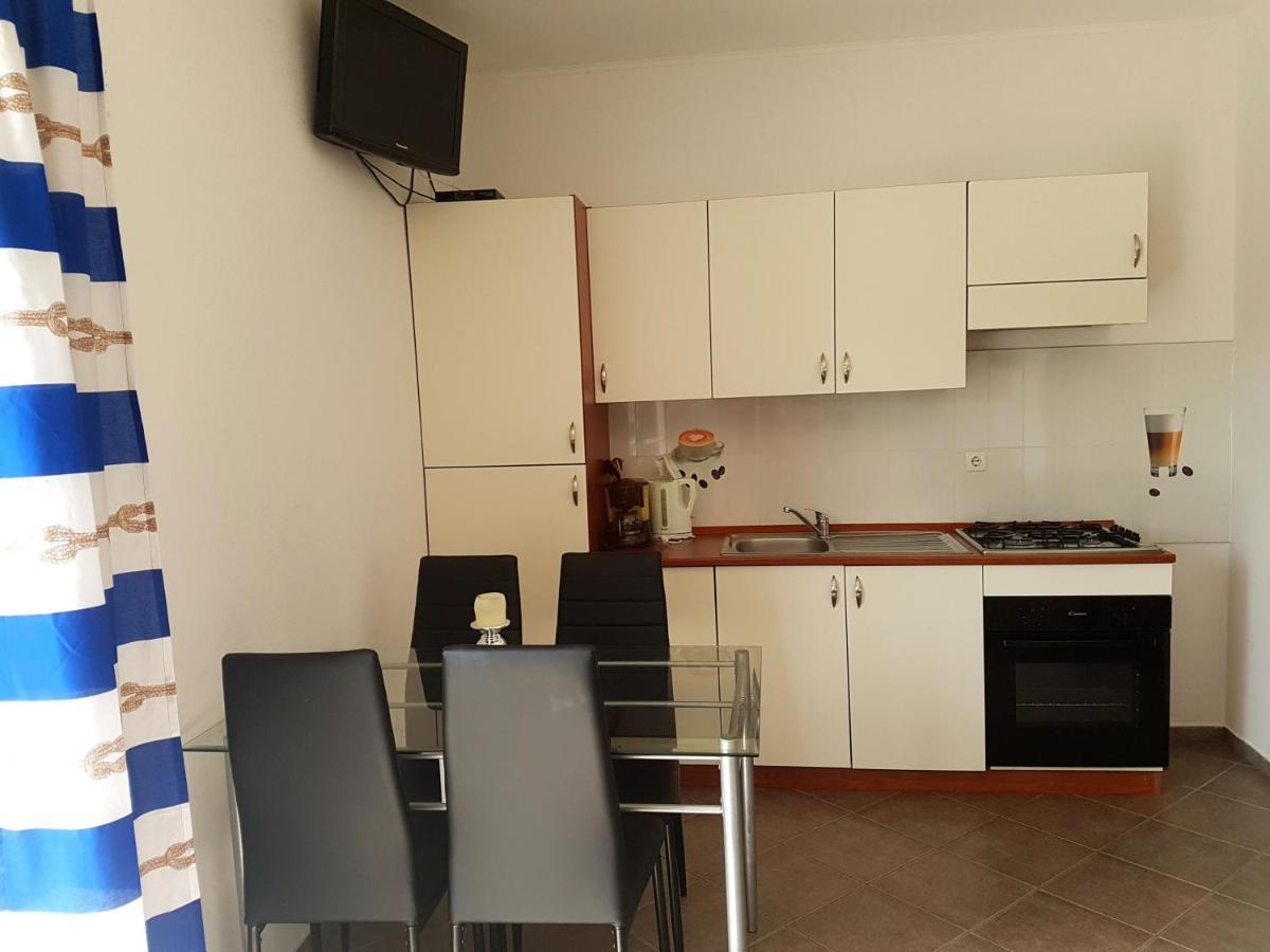 Apartments With A Parking Space Nin, Zadar - 13571 ภายนอก รูปภาพ