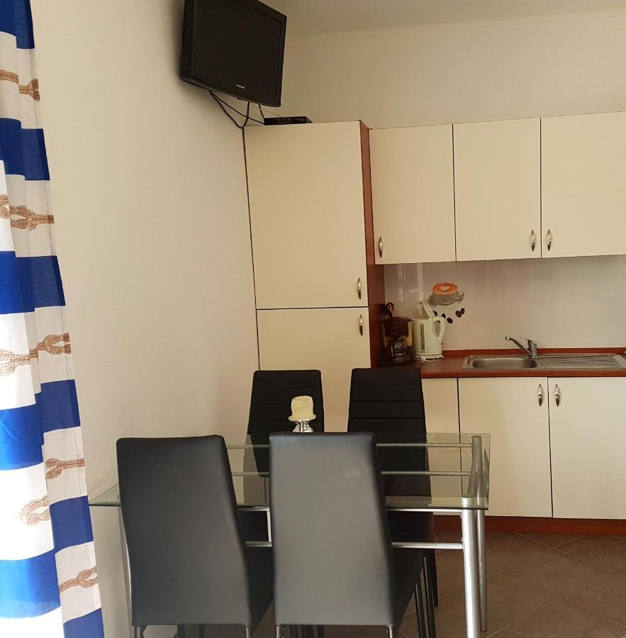 Apartments With A Parking Space Nin, Zadar - 13571 ภายนอก รูปภาพ
